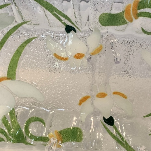 Vintage Sydenstricker Fused Glass Tray White Irises Ruffle Rim Large 16x7.5” - Picture 5 of 10